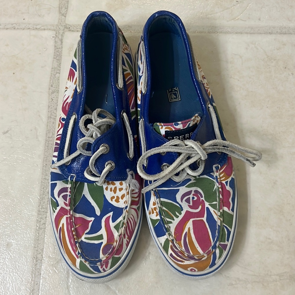 Sperry boat shoes colorful jungle print W size 7 worn a few times